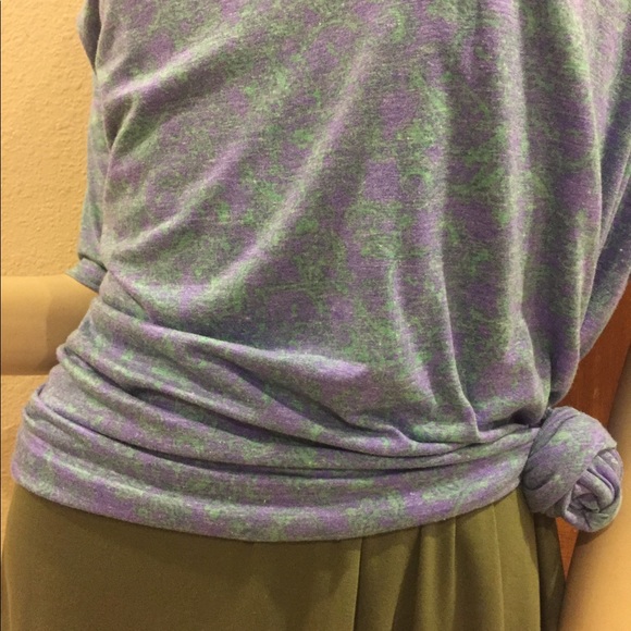 LuLaRoe IRMA Short Sleeve Tee T-Shirt Tunic XXS Purple Green Floral 3/$20 SALE! - Picture 4 of 10